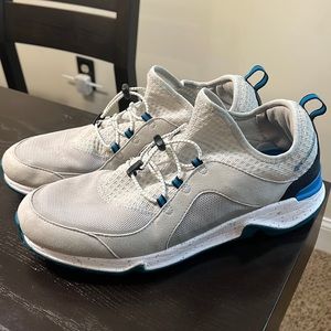 Columbia athletic waterproof shoe size 13